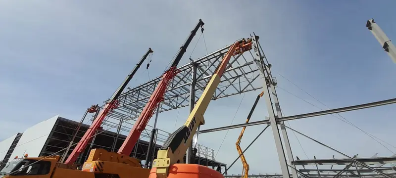 Plataforma elevada trabajando 4